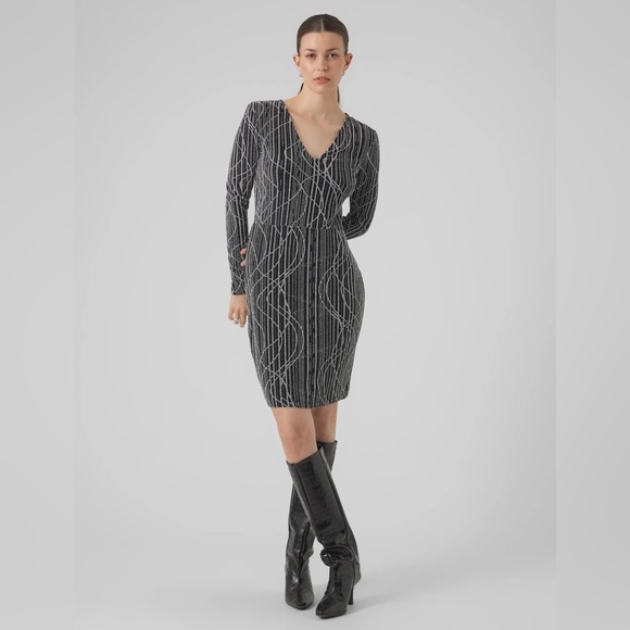Vero Moda VMKANZ SIBE LS SHORT DRESS JRS - Picture 1 of 7